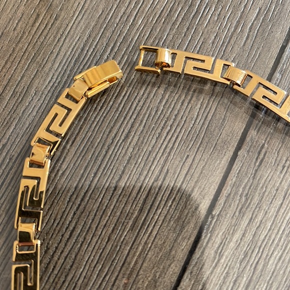 Vintage Greek Key Necklace, Gold-tone Metal - Picture 5 of 14